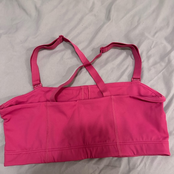 Gym shark shorts and top - Picture 2 of 9